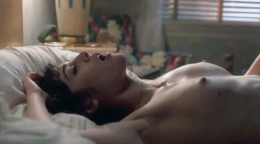 Lizzy Caplan Nude LEAKED Pics, Porn and Sex Scenes 32