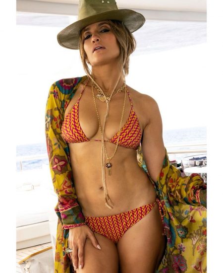 Naked Jennifer Lopez