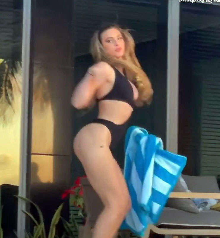 Lele Pons Ass in Dancing Video.