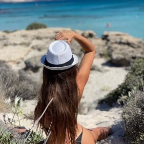 Yoya Grey Nude Pussy at Elafonisi Beach in Crete 305