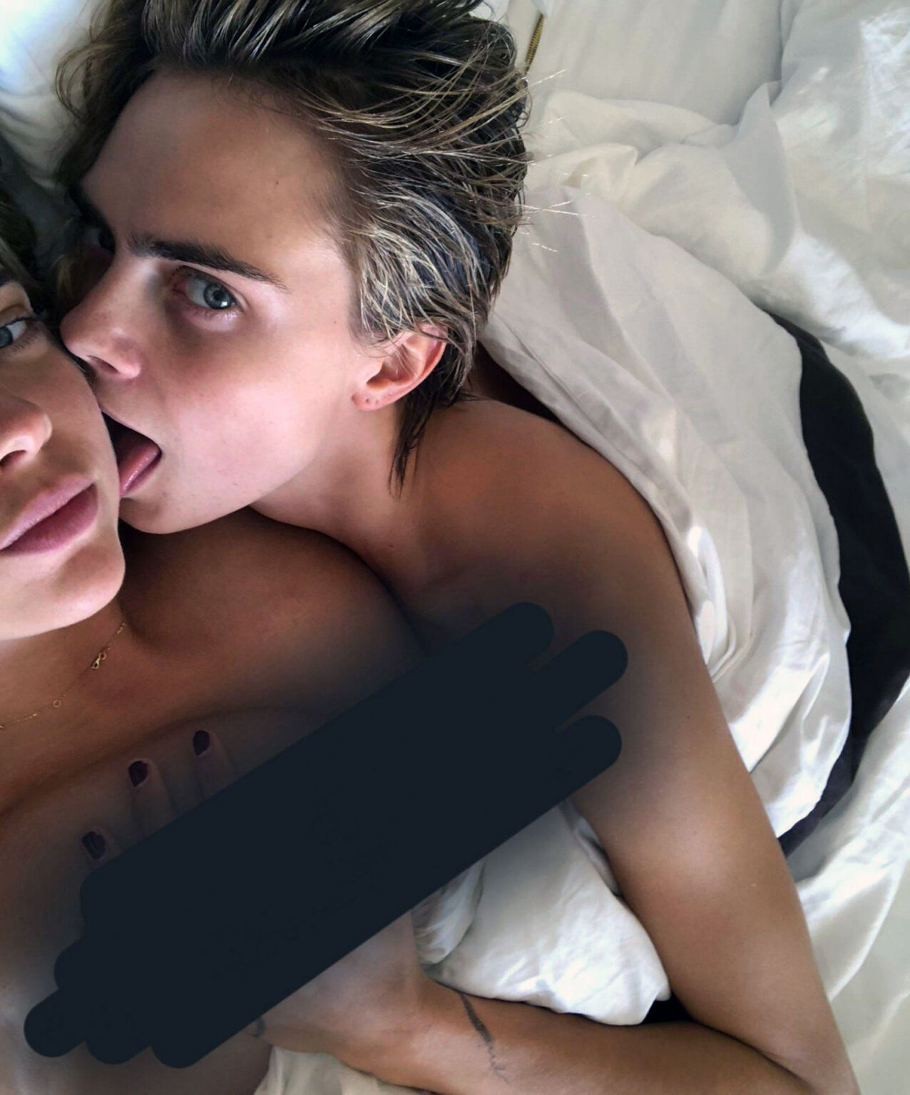 Cara Delevingne Nude Leaked Pics And Topless Sex Scenes
