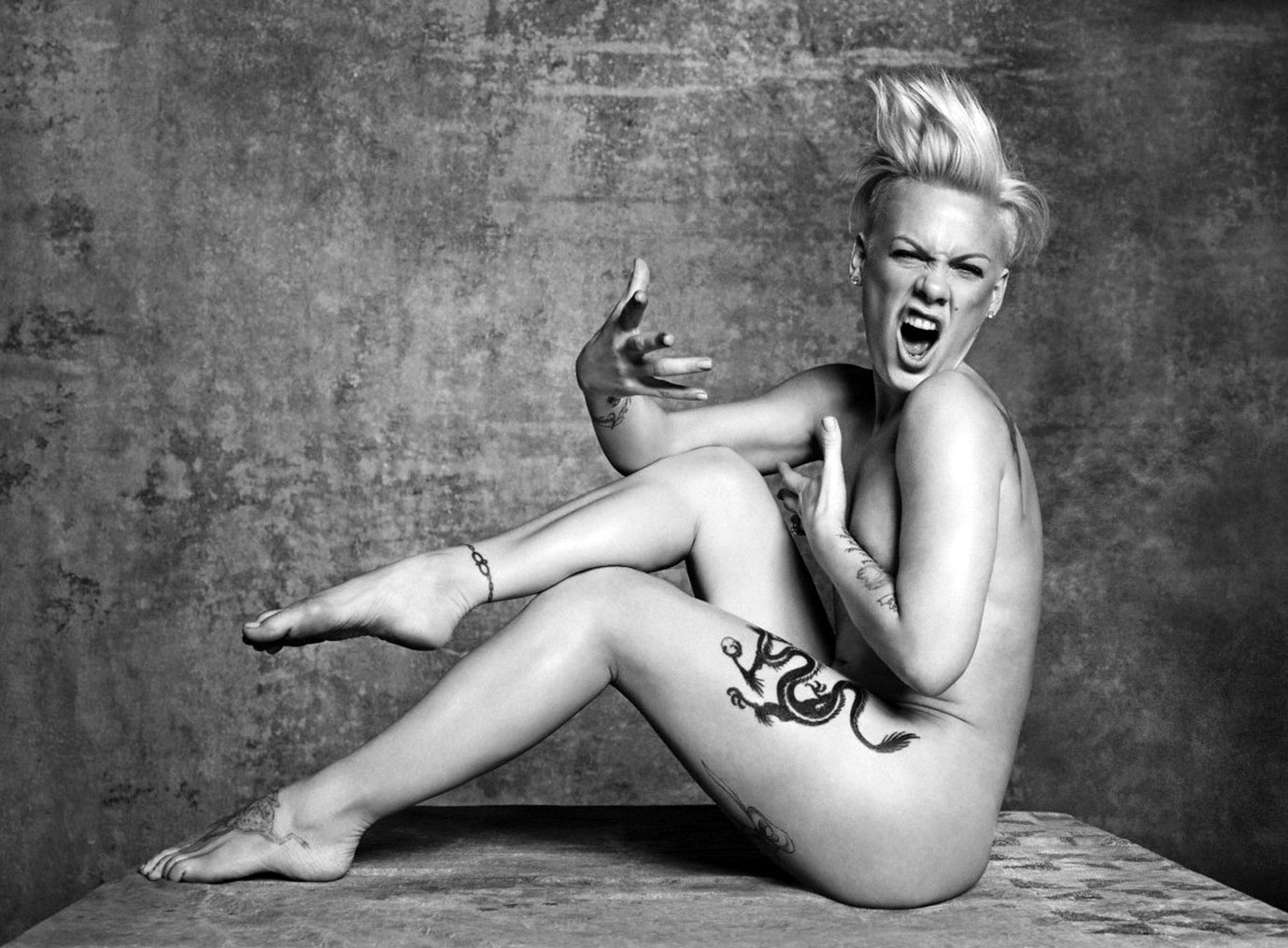 P!nk naked