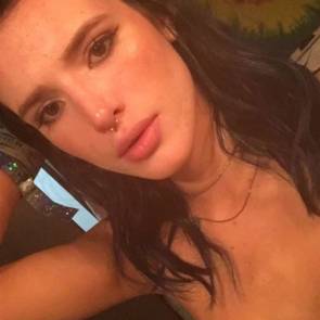 bella thorne sexy selfie