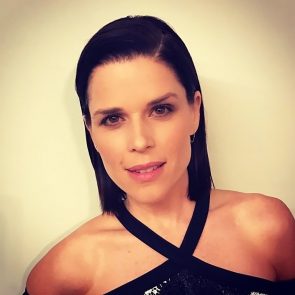 Neve Campbell selfie