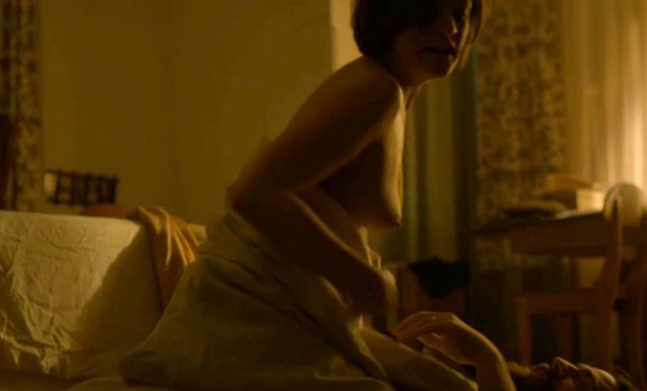 Elisabeth Moss Nude Sex Scene In Top Of The Lake Series