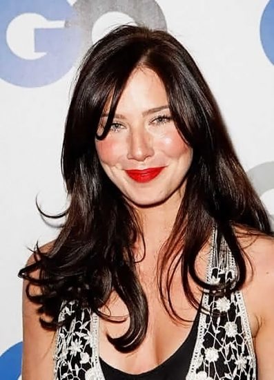 Lynn Collins cleavage