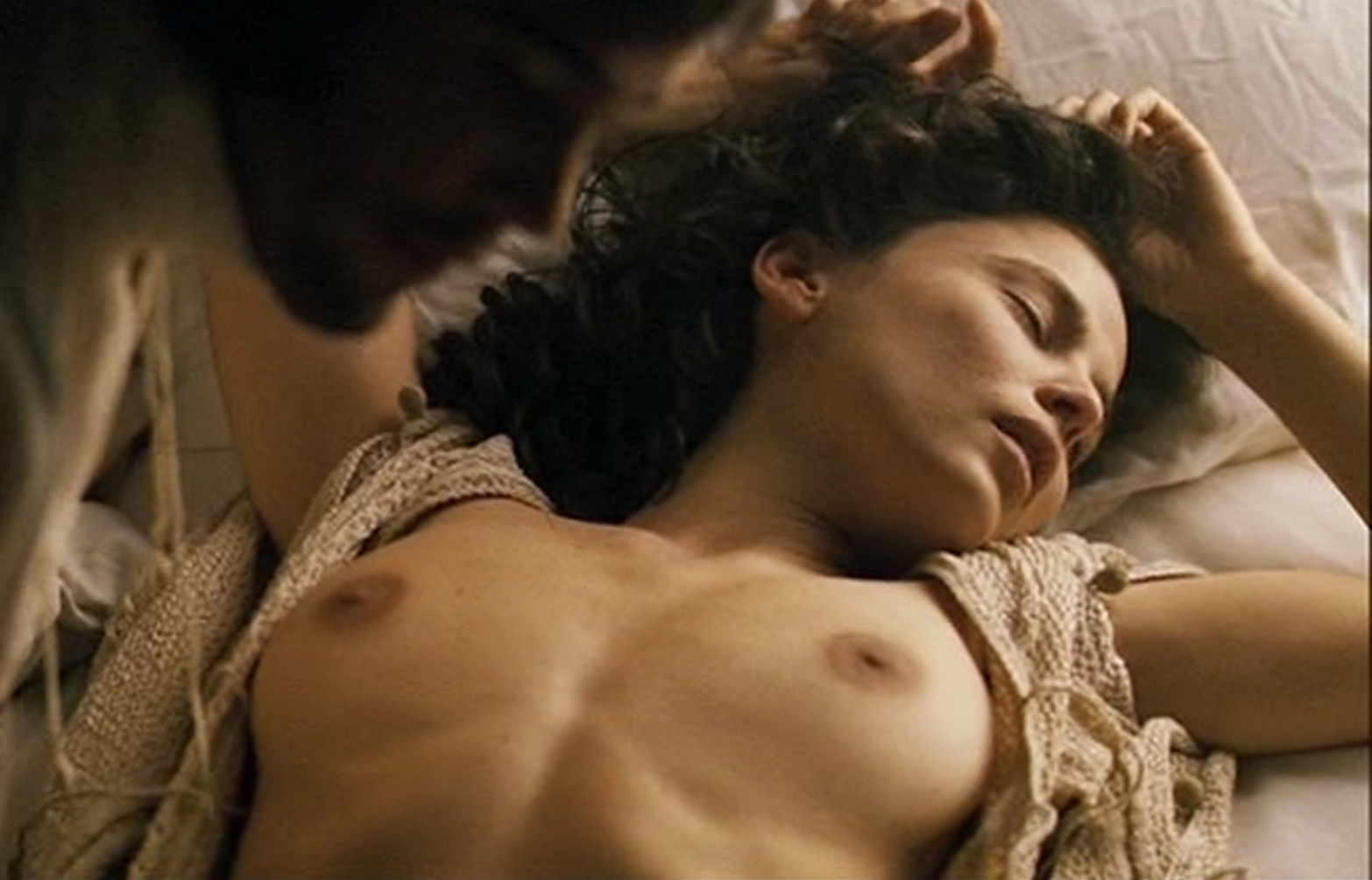 Elena Anaya Nude Boobs In Alatriste Movie - FREE VIDEO