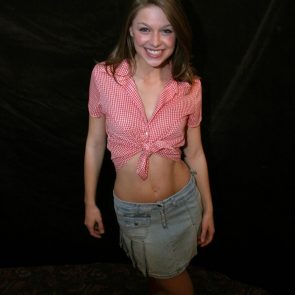 Melissa Benoist sexy belly