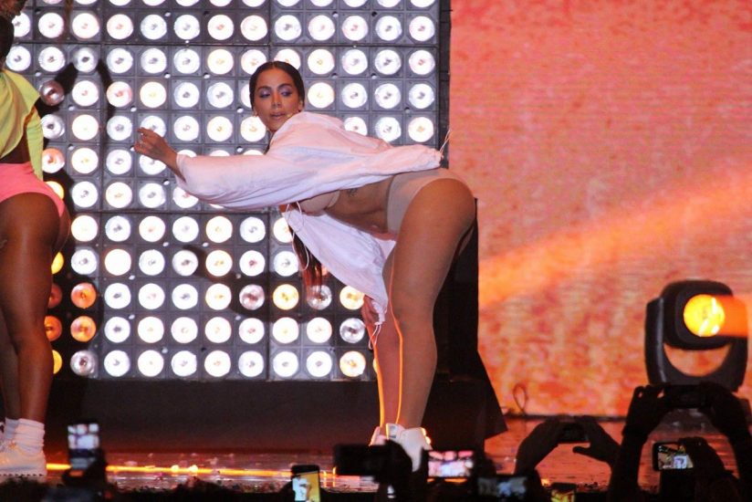 Anitta ass