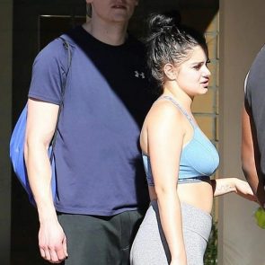 Ariel Winter leggings