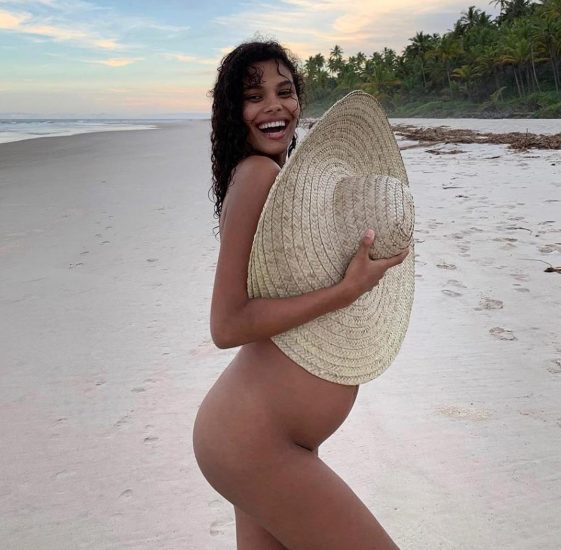 Tina Kunakey naked while pregnant