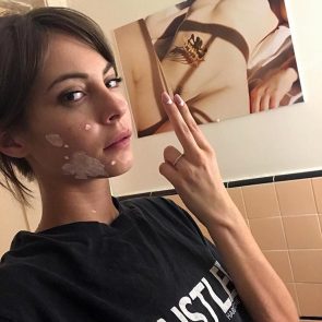 Willa Holland leaked selfie