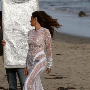 Cindy Crawford topless on the beach