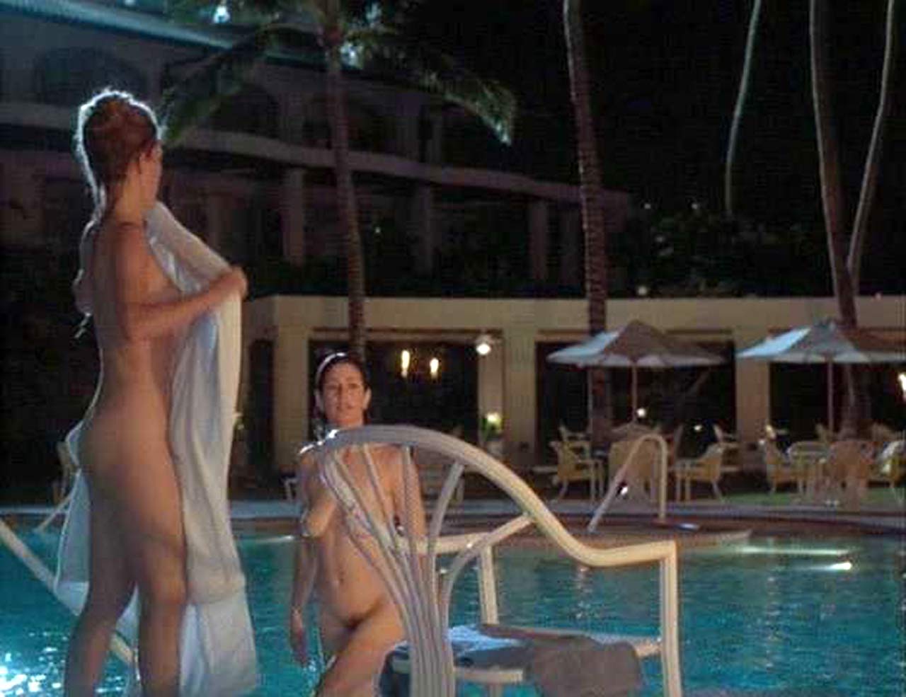 Stephanie Niznik And Dana Delany Nude Scene From Exit To Eden Scandal. 