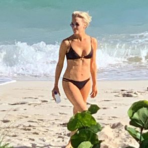 Megyn Kelly bikini