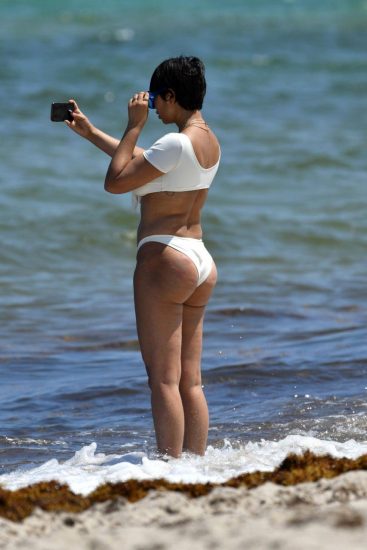 Jackie Cruz ass