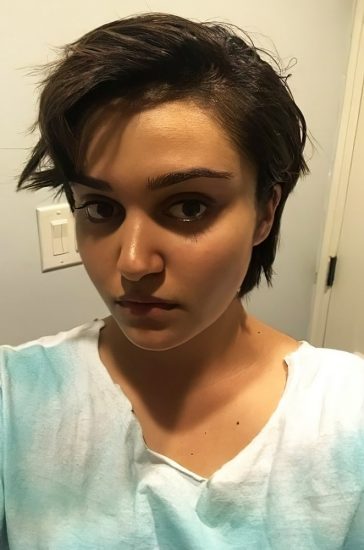 Ariela Barer selfie