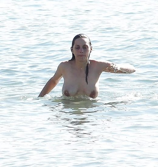 Marion Cotillard boobs