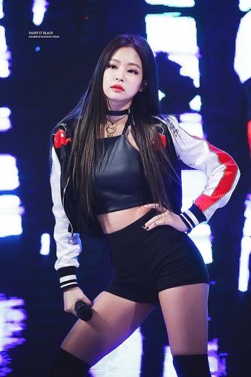 lisa blackpink sexy