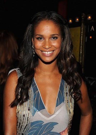 Joy Bryant cleavage