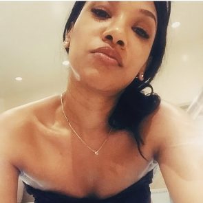 Candice Patton hot selfie