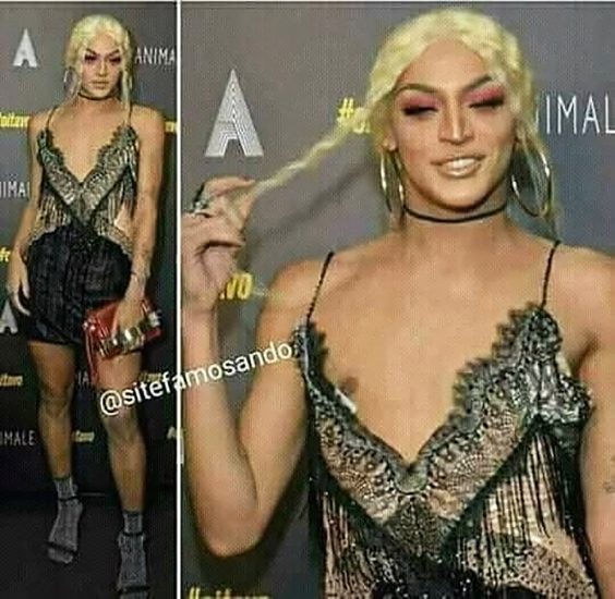 Pabllo Vittar hot feet