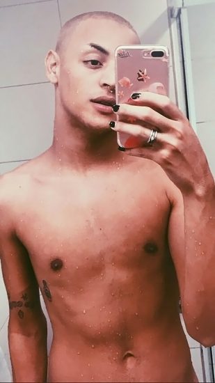 Pabllo Vittar nipples