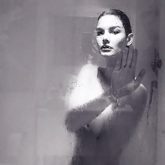 Ophelie Guillermand nude showering