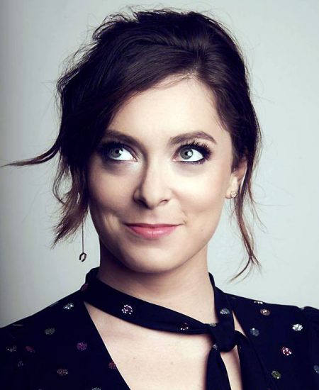 Rachel Bloom stunning