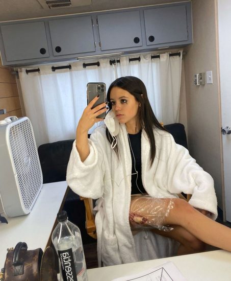 Jenna Ortega Nude Photos and LEAKED Porn